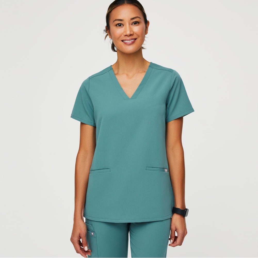 Hydro Green Figs Casma Scrub Top XL
